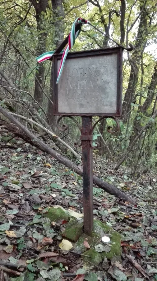 15. Lőrincz Mihály őrvezető sírja Kisgyőr-Bekénypusztán  